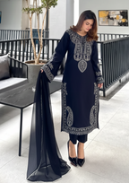 Zeenat Embroidered 3PC Dress