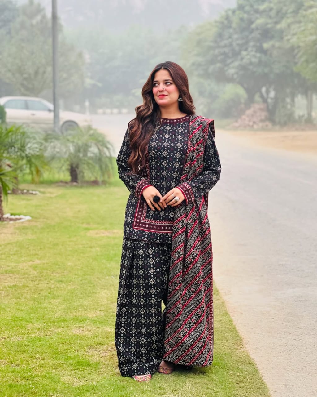 Digital Chunri 3-Piece Suit – Premium Silky Lawn