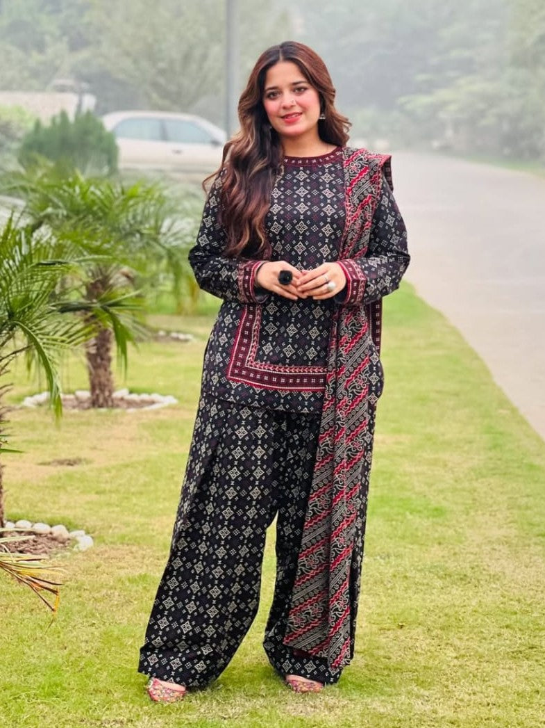 Digital Chunri 3-Piece Suit – Premium Silky Lawn