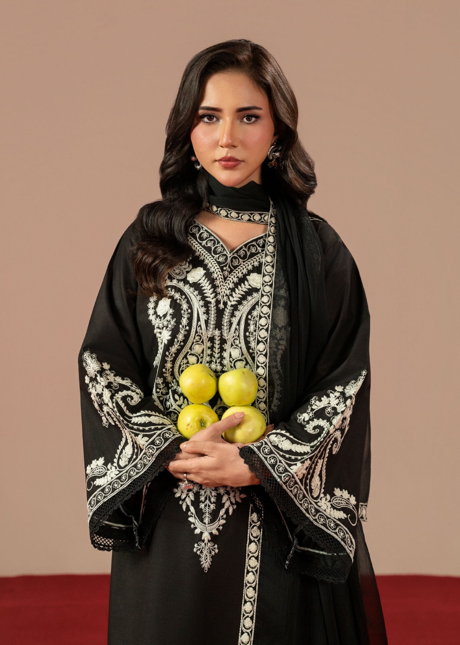 Midnight Grace – Embroidery 3PC Suit