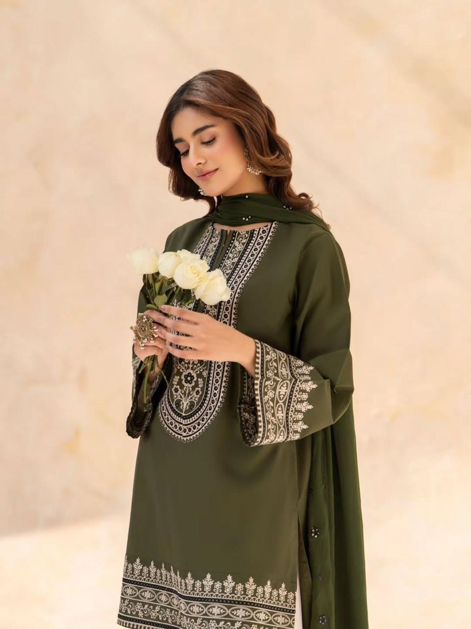 Haya – Embroidered Lawn 3 Piece
