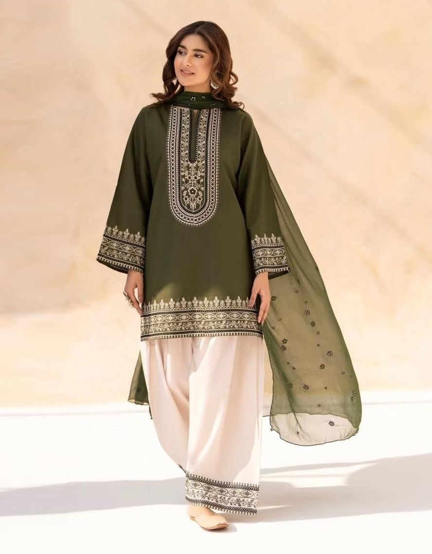 Haya – Embroidered Lawn 3 Piece