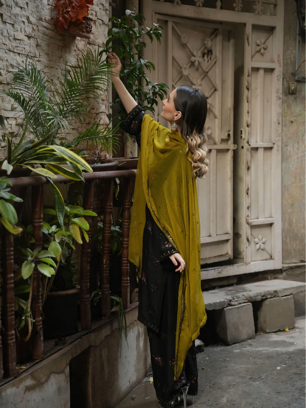 Kashish Embroidered 3PC Dress