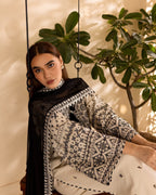 Zarish – Embroidered Lawn 3-Piece Set (Stitched)